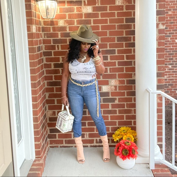 MONEY TALK! (Bodysuit) - Picture 3 of 7